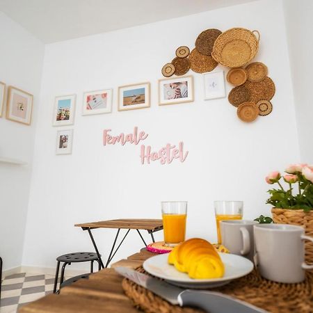 Female Hostel ฟารู ภายนอก รูปภาพ
