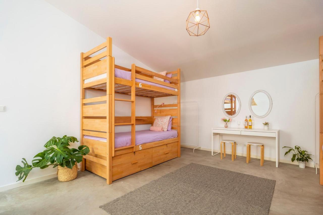 Female Hostel ฟารู ภายนอก รูปภาพ
