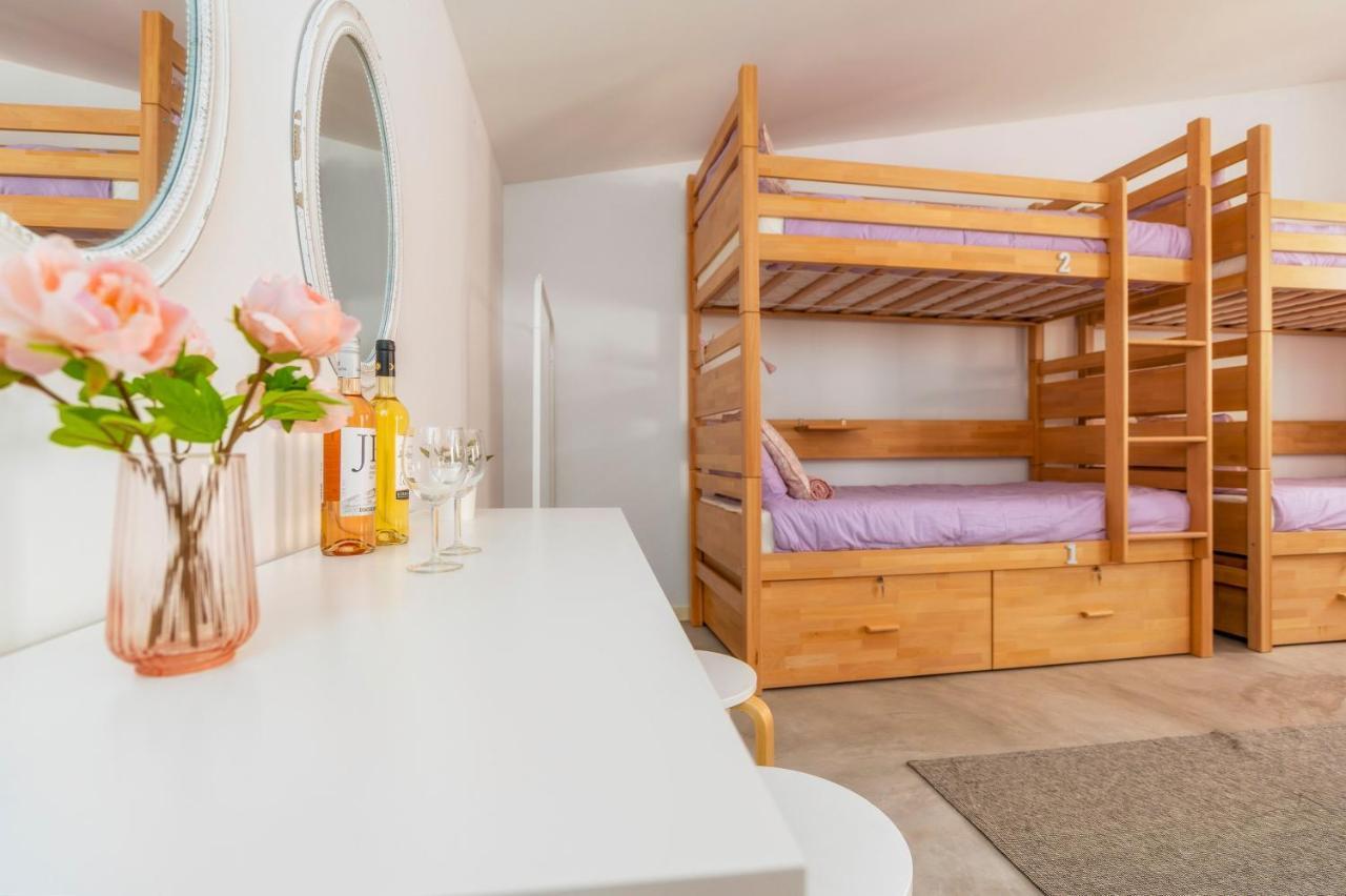 Female Hostel ฟารู ภายนอก รูปภาพ